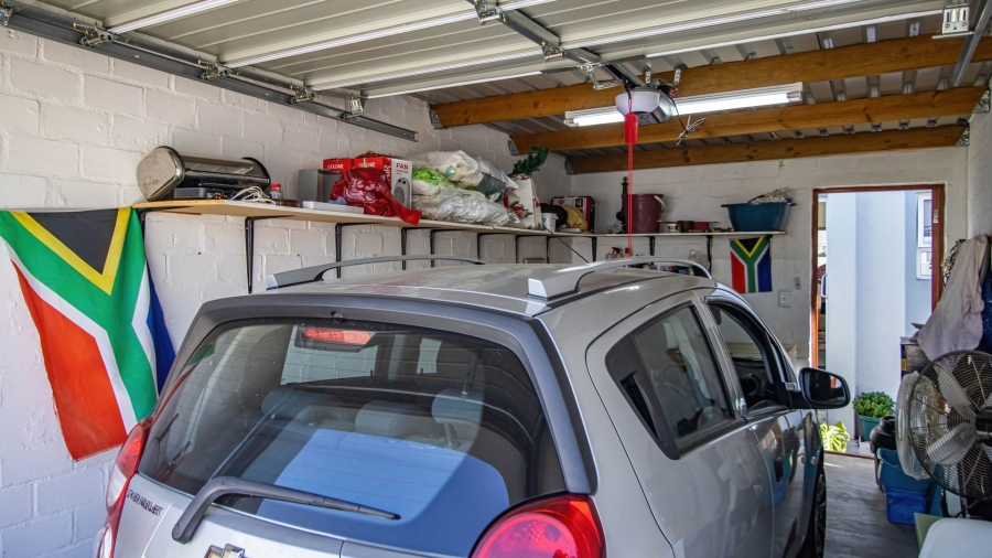 2 Bedroom Property for Sale in Honeydew Country Estate Western Cape